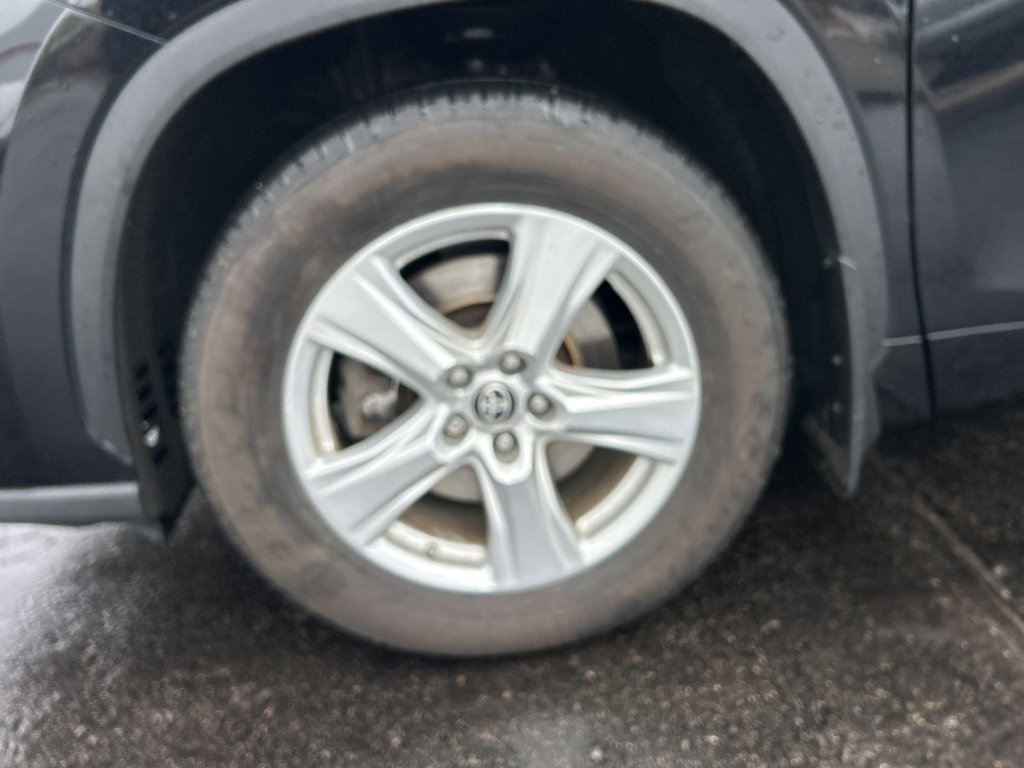 2023 Toyota Highlander LE in Niagara Falls, Ontario - 22 - w1024h768px