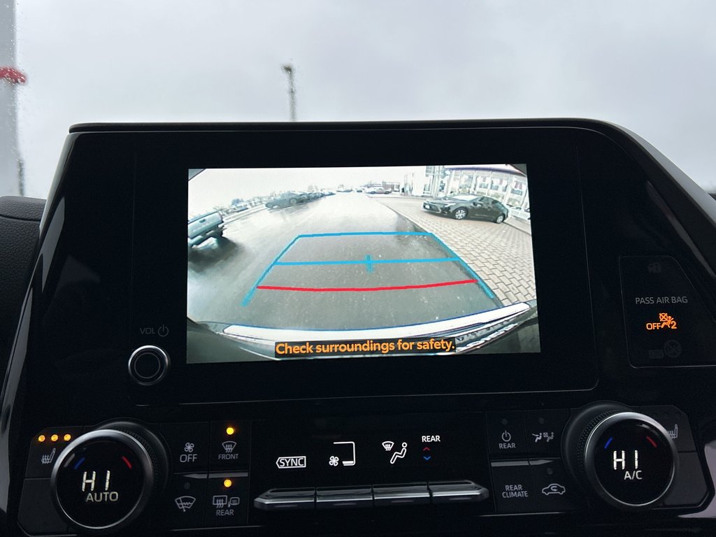 2023 Toyota Highlander LE in Niagara Falls, Ontario - 16 - w1024h768px