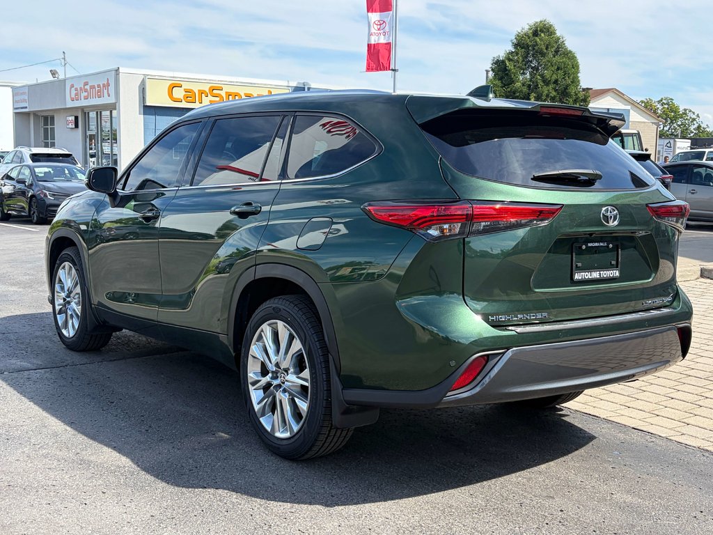 2023 Toyota Highlander Limited in Niagara Falls, Ontario - 2 - w1024h768px