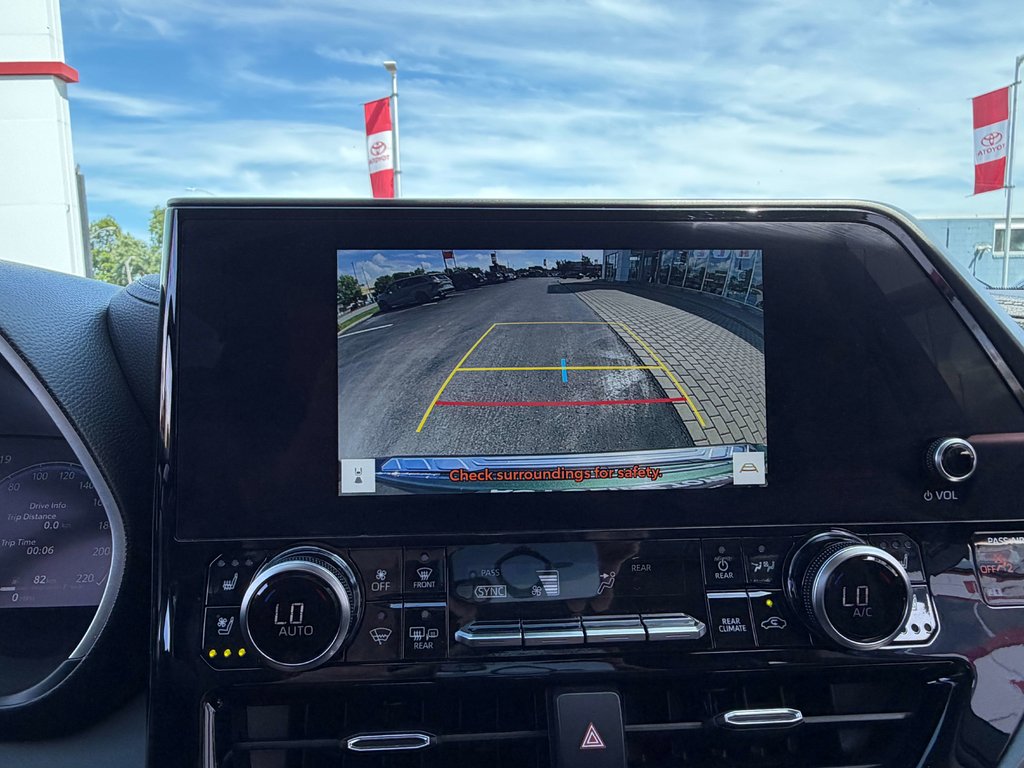 2023 Toyota Highlander Limited in Niagara Falls, Ontario - 17 - w1024h768px