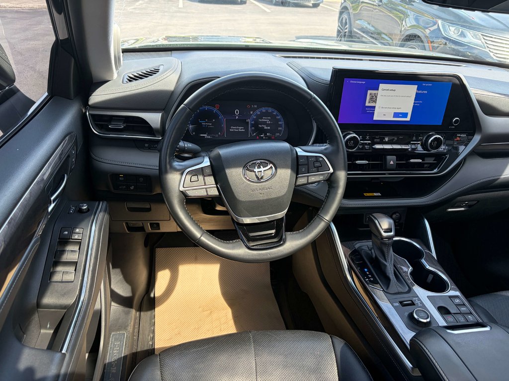 2023 Toyota Highlander Limited in Niagara Falls, Ontario - 11 - w1024h768px
