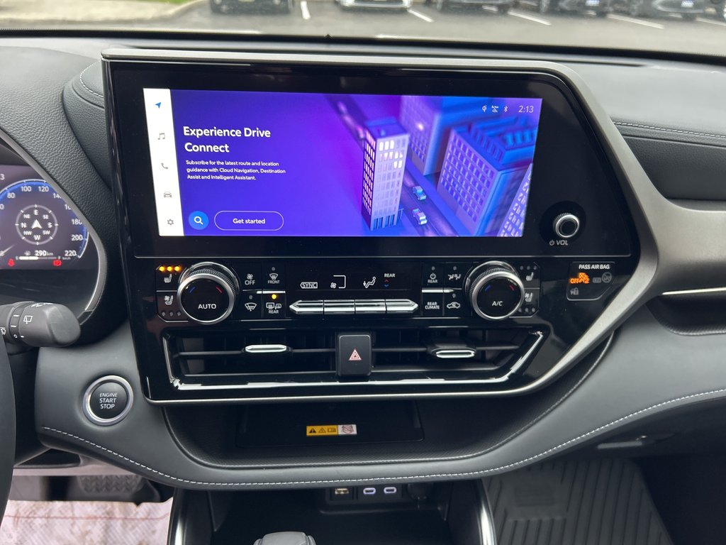 2024 Toyota Highlander Limited in Niagara Falls, Ontario - 14 - w1024h768px