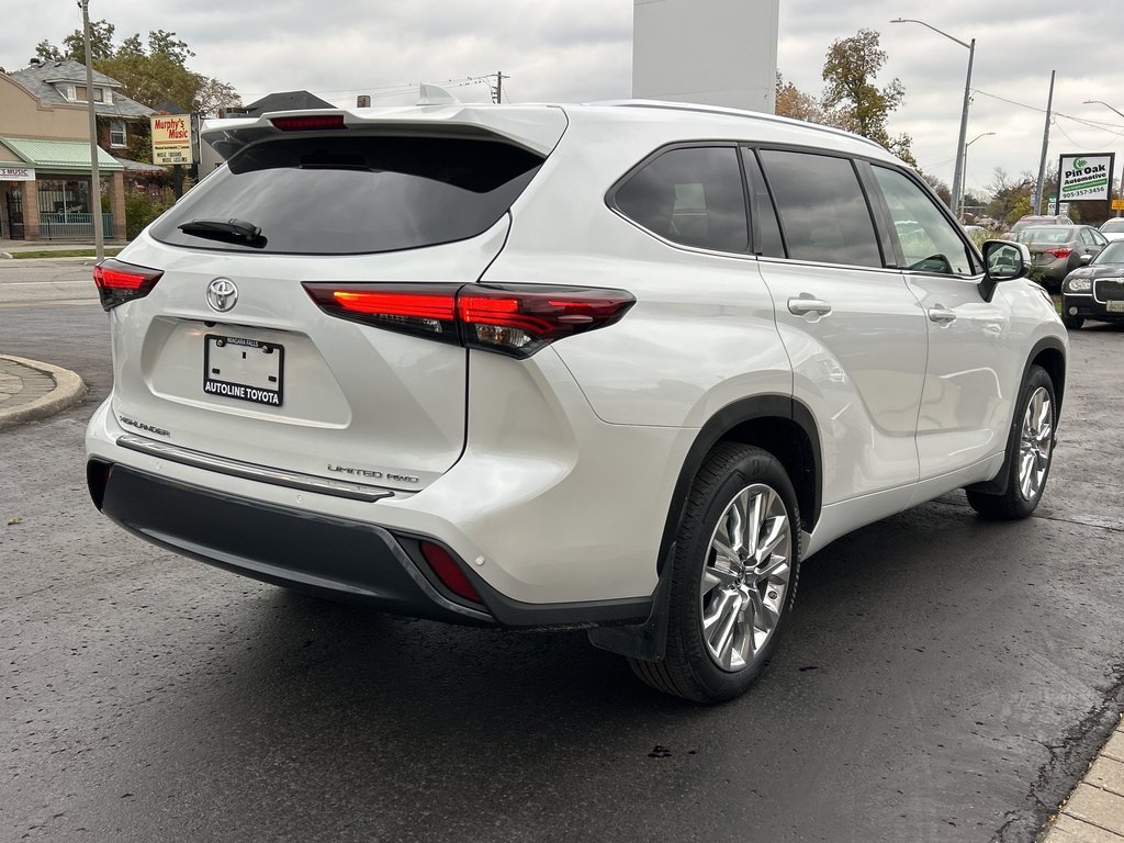 2024 Toyota Highlander Limited in Niagara Falls, Ontario - 5 - w1024h768px