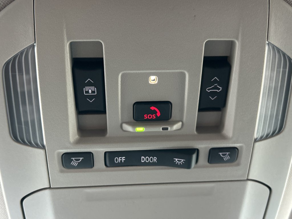 2024 Toyota Highlander Limited in Niagara Falls, Ontario - 17 - w1024h768px