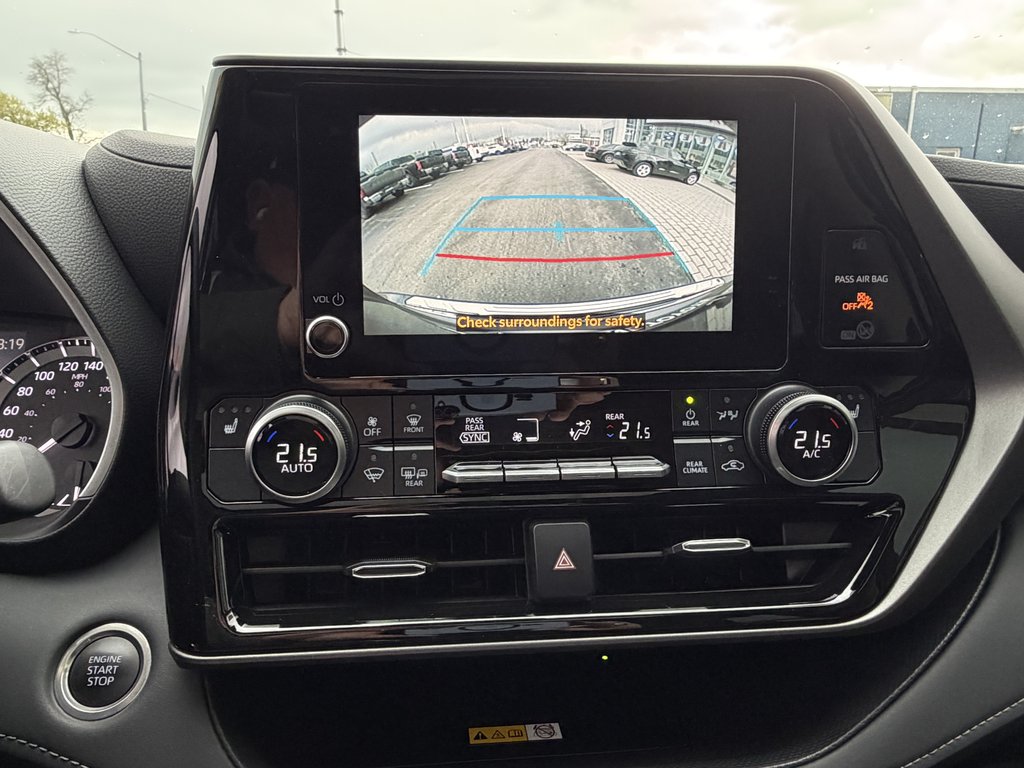2024 Toyota Highlander XLE in Niagara Falls, Ontario - 20 - w1024h768px
