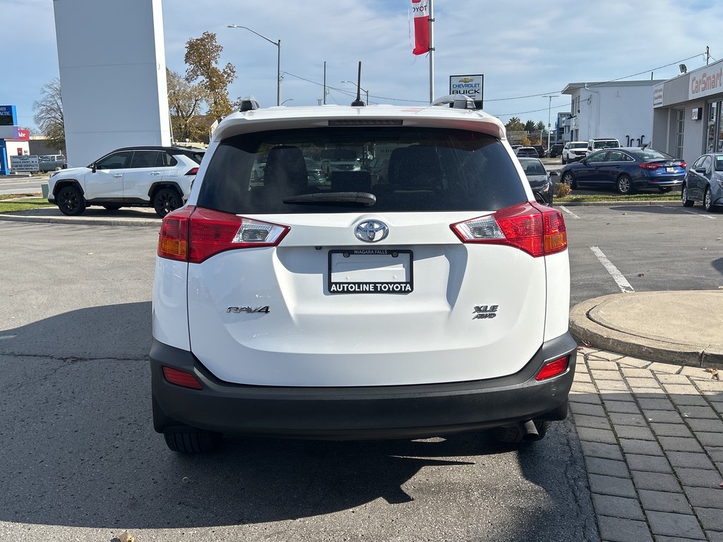 2015  RAV4 XLE in Niagara Falls, Ontario - 4 - w1024h768px