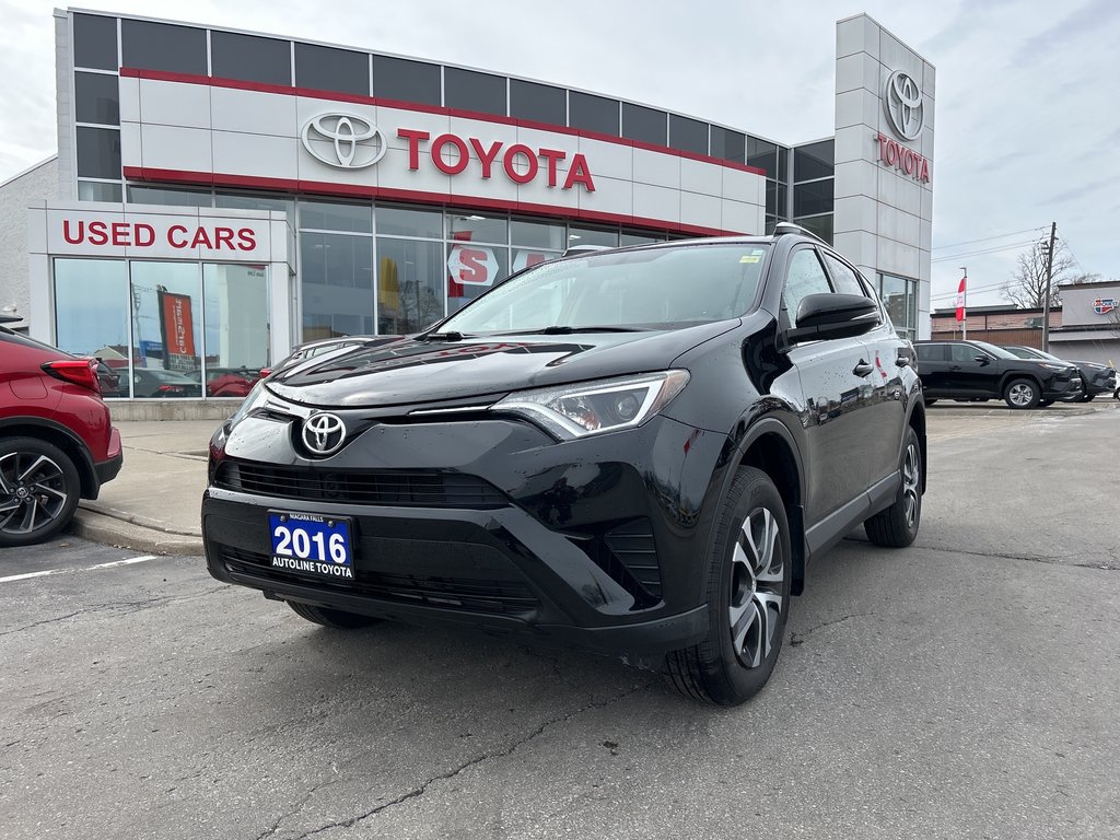 2016 Toyota RAV4 LE in Niagara Falls, Ontario - 9 - w1024h768px