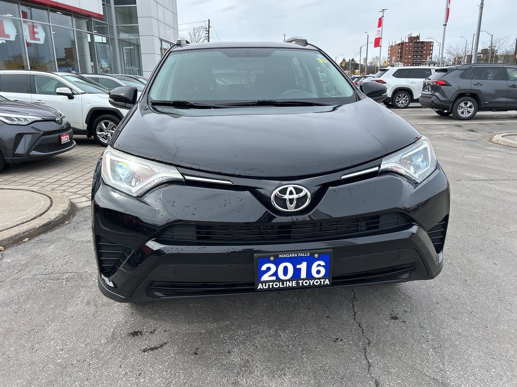 2016 Toyota RAV4 LE in Niagara Falls, Ontario - 8 - w1024h768px