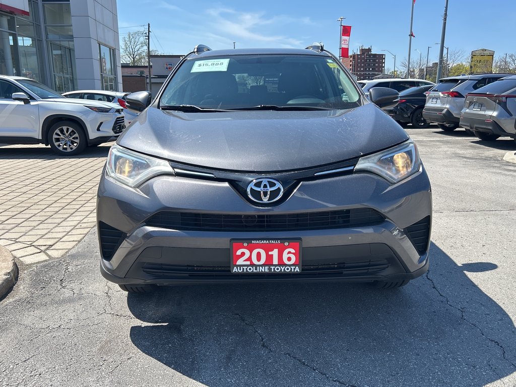 2016 Toyota RAV4 LE in Niagara Falls, Ontario - 8 - w1024h768px