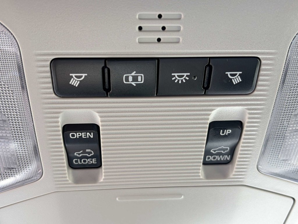 2019 Toyota RAV4 XLE in Niagara Falls, Ontario - 18 - w1024h768px