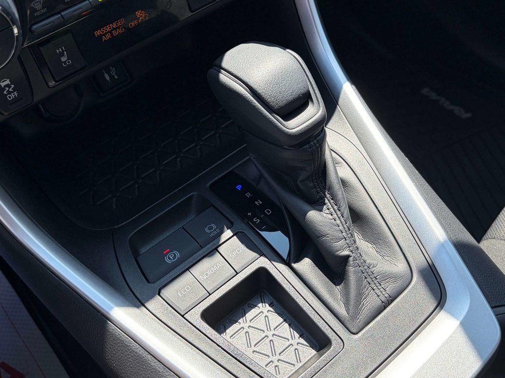 2019 Toyota RAV4 XLE in Niagara Falls, Ontario - 14 - w1024h768px