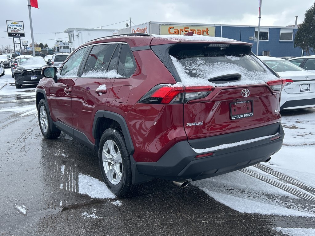 2020 Toyota RAV4 XLE FWD in Niagara Falls, Ontario - 3 - w1024h768px