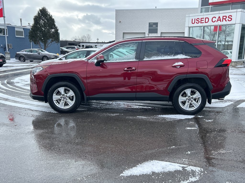 2020 Toyota RAV4 XLE FWD in Niagara Falls, Ontario - 2 - w1024h768px