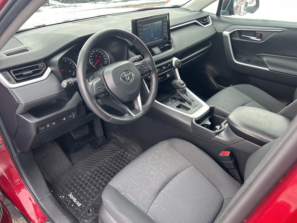 2020 Toyota RAV4 XLE FWD in Niagara Falls, Ontario - 10 - w1024h768px