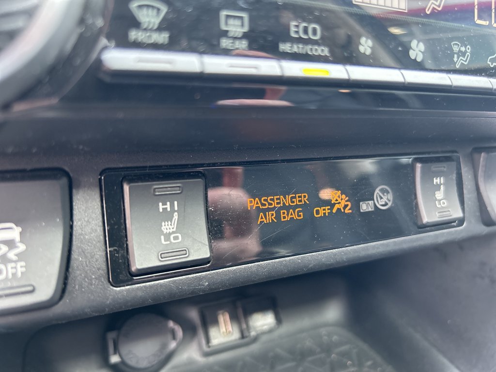 2021  RAV4 XLE in Niagara Falls, Ontario - 20 - w1024h768px