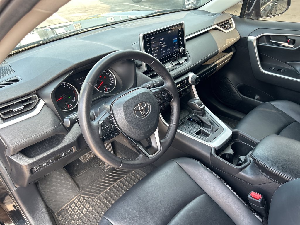 2021  RAV4 XLE in Niagara Falls, Ontario - 10 - w1024h768px