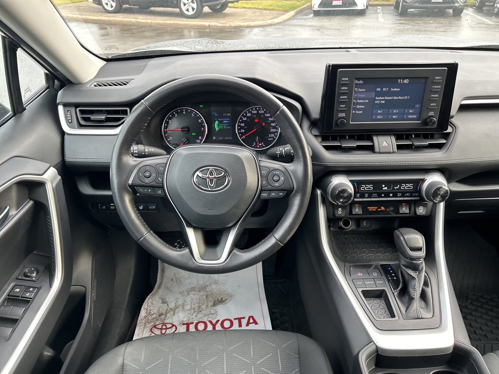 2021  RAV4 XLE in Niagara Falls, Ontario - 13 - w1024h768px