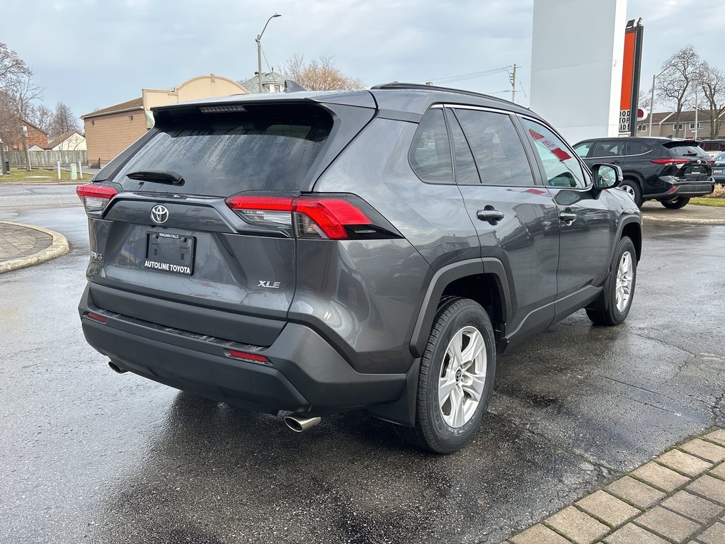 2021  RAV4 XLE in Niagara Falls, Ontario - 5 - w1024h768px