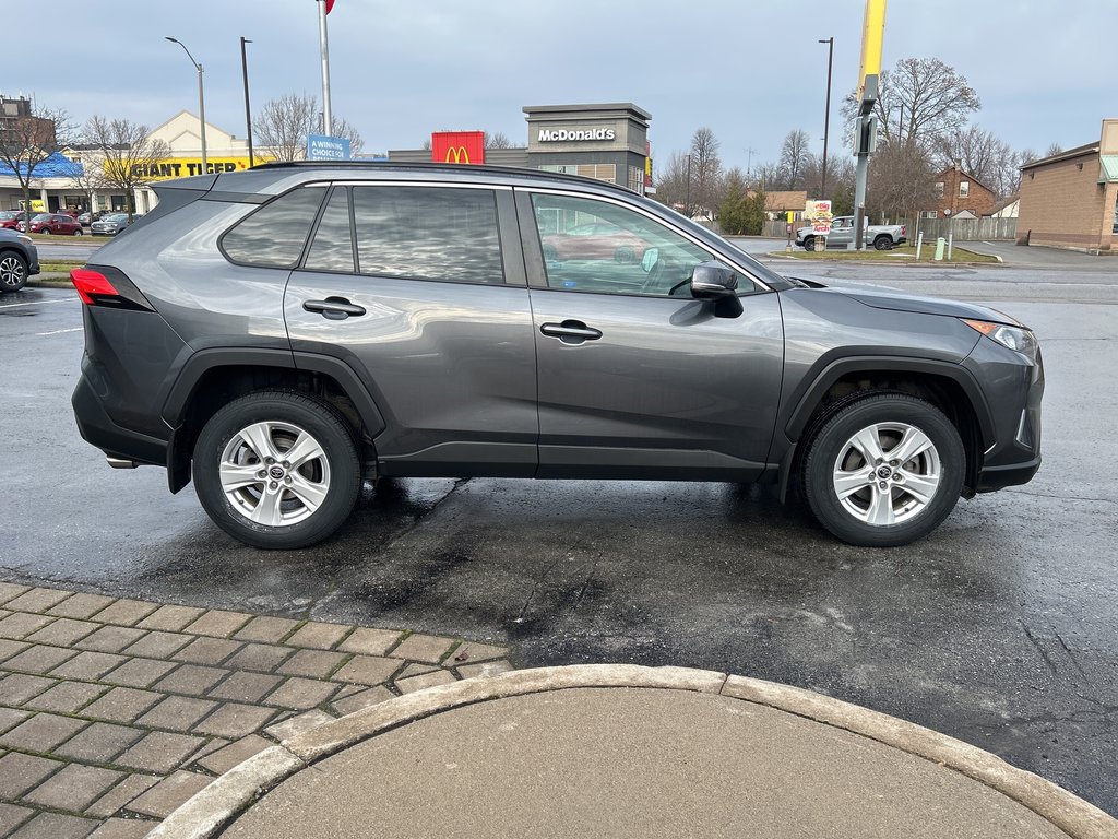 2021  RAV4 XLE in Niagara Falls, Ontario - 6 - w1024h768px