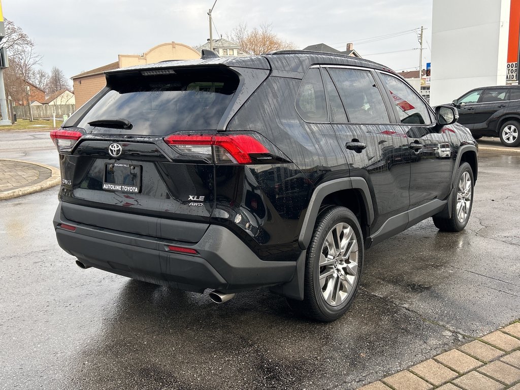 2021  RAV4 XLE in Niagara Falls, Ontario - 5 - w1024h768px