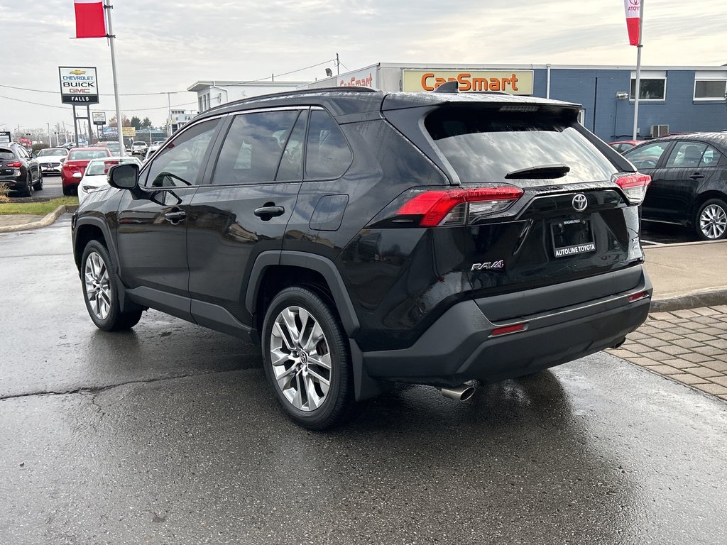 2021  RAV4 XLE in Niagara Falls, Ontario - 3 - w1024h768px