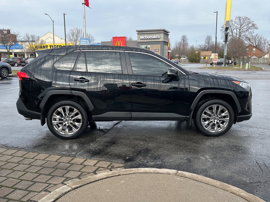 2021  RAV4 XLE in Niagara Falls, Ontario - 6 - w1024h768px