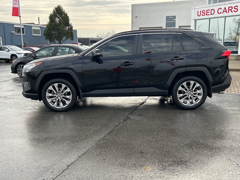 2021  RAV4 XLE in Niagara Falls, Ontario - 2 - w1024h768px