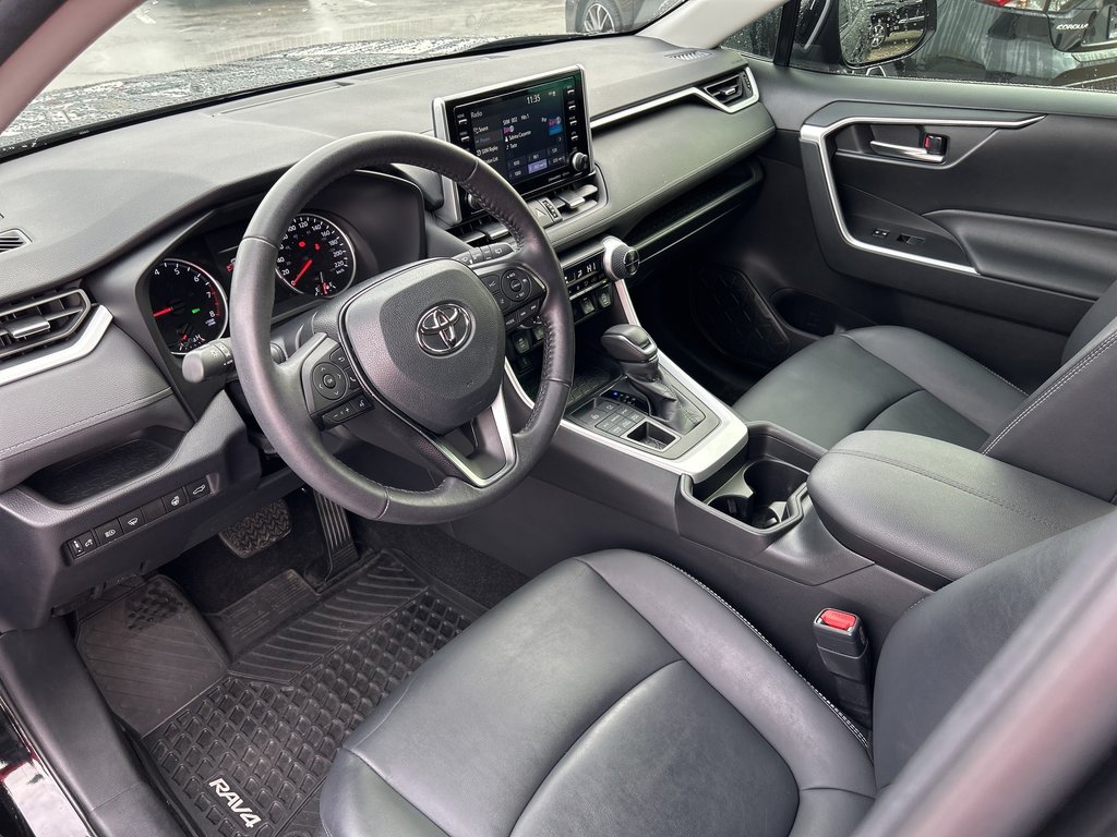 2021  RAV4 XLE in Niagara Falls, Ontario - 10 - w1024h768px