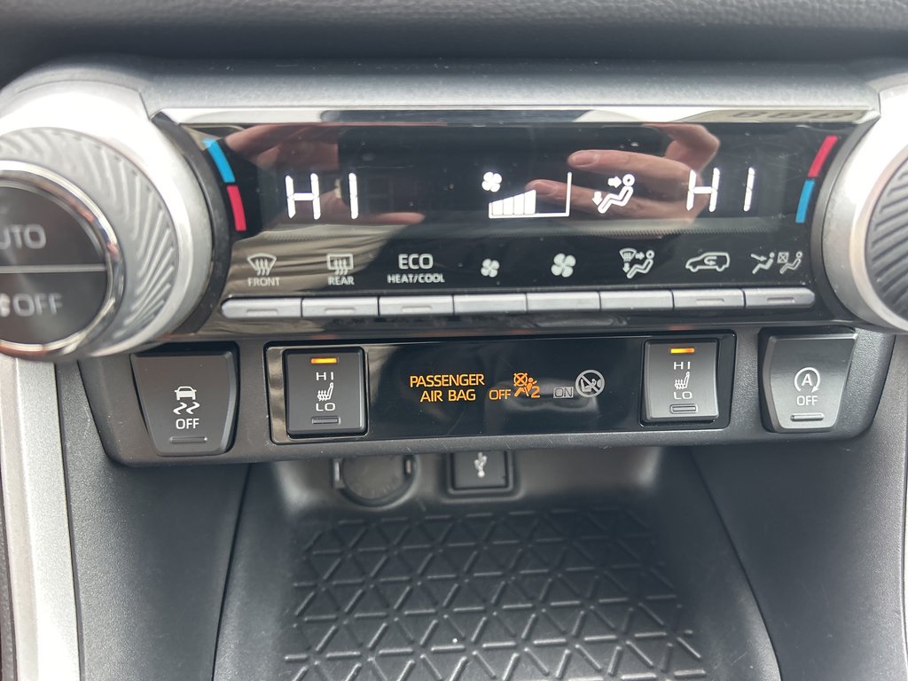 2021 Toyota RAV4 XLE in Niagara Falls, Ontario - 19 - w1024h768px