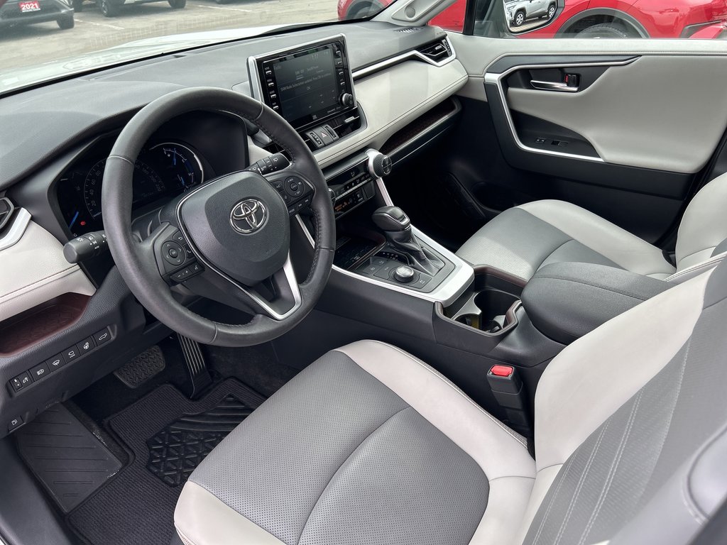 2021 Toyota RAV4 Hybrid LIMITED in Niagara Falls, Ontario - 10 - w1024h768px