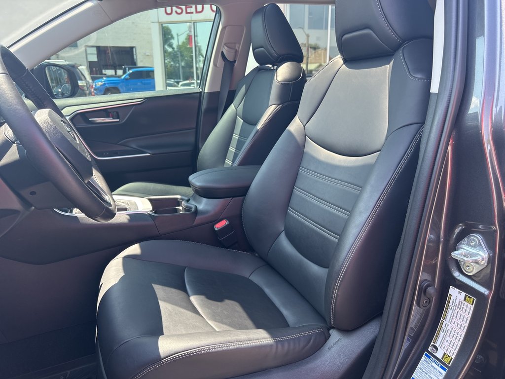 2021 Toyota RAV4 XLE in Niagara Falls, Ontario - 11 - w1024h768px