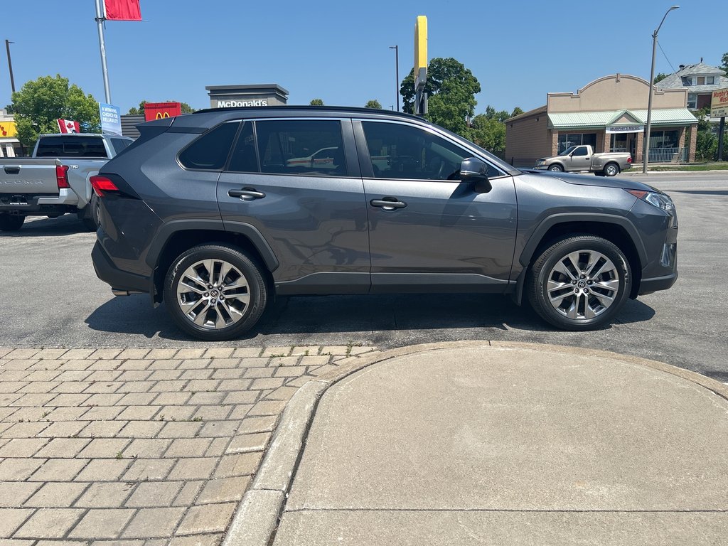 2021 Toyota RAV4 XLE in Niagara Falls, Ontario - 6 - w1024h768px