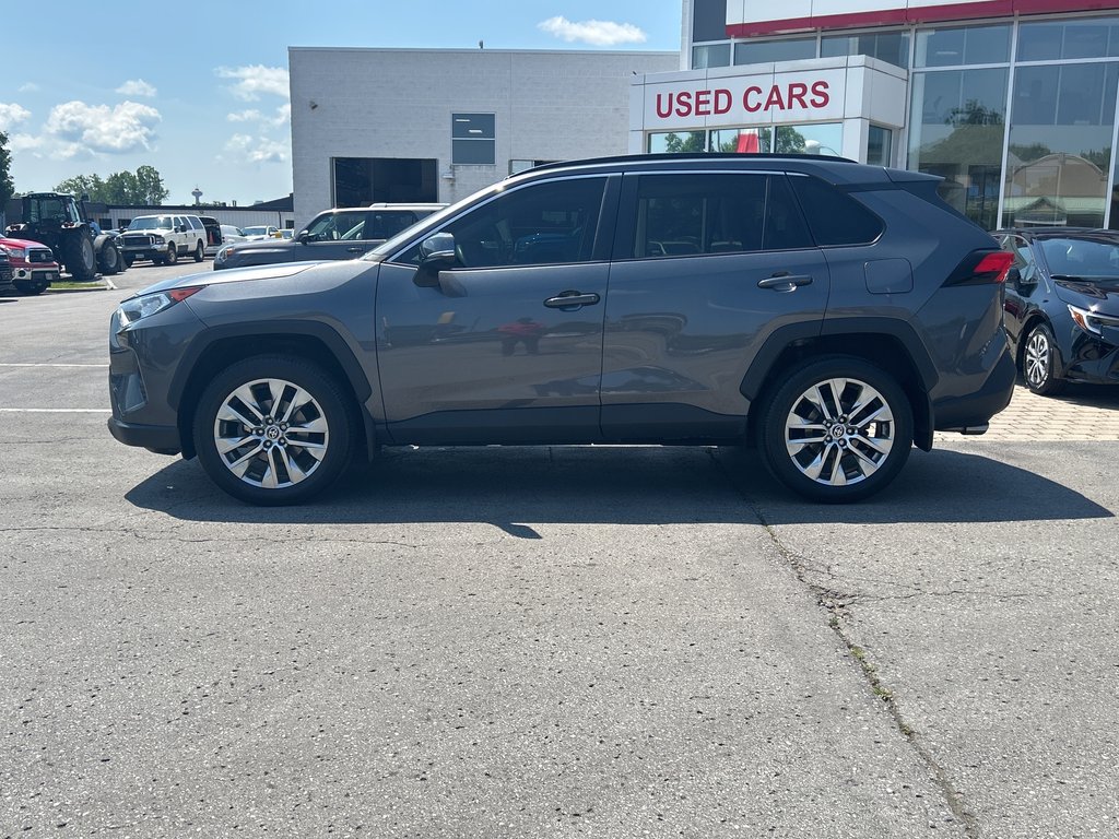 2021 Toyota RAV4 XLE in Niagara Falls, Ontario - 2 - w1024h768px