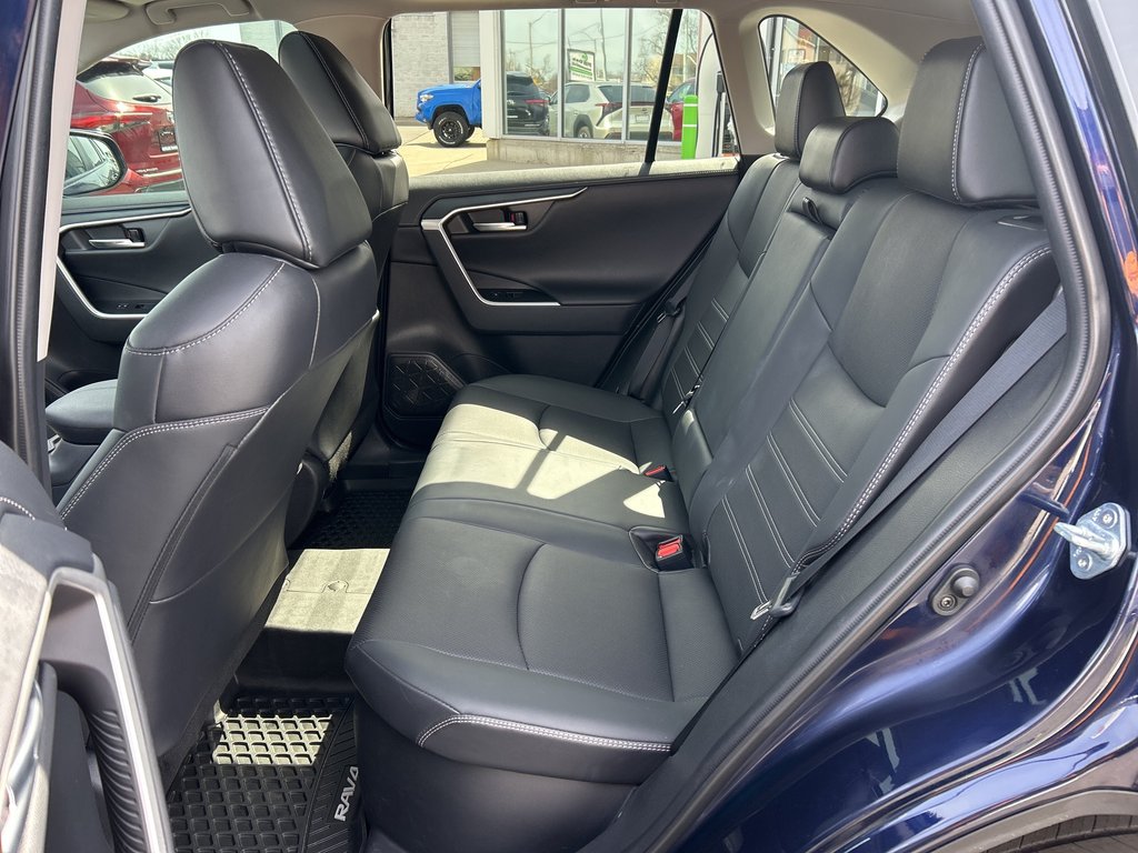 2021 Toyota RAV4 Hybrid Limited in Niagara Falls, Ontario - 14 - w1024h768px