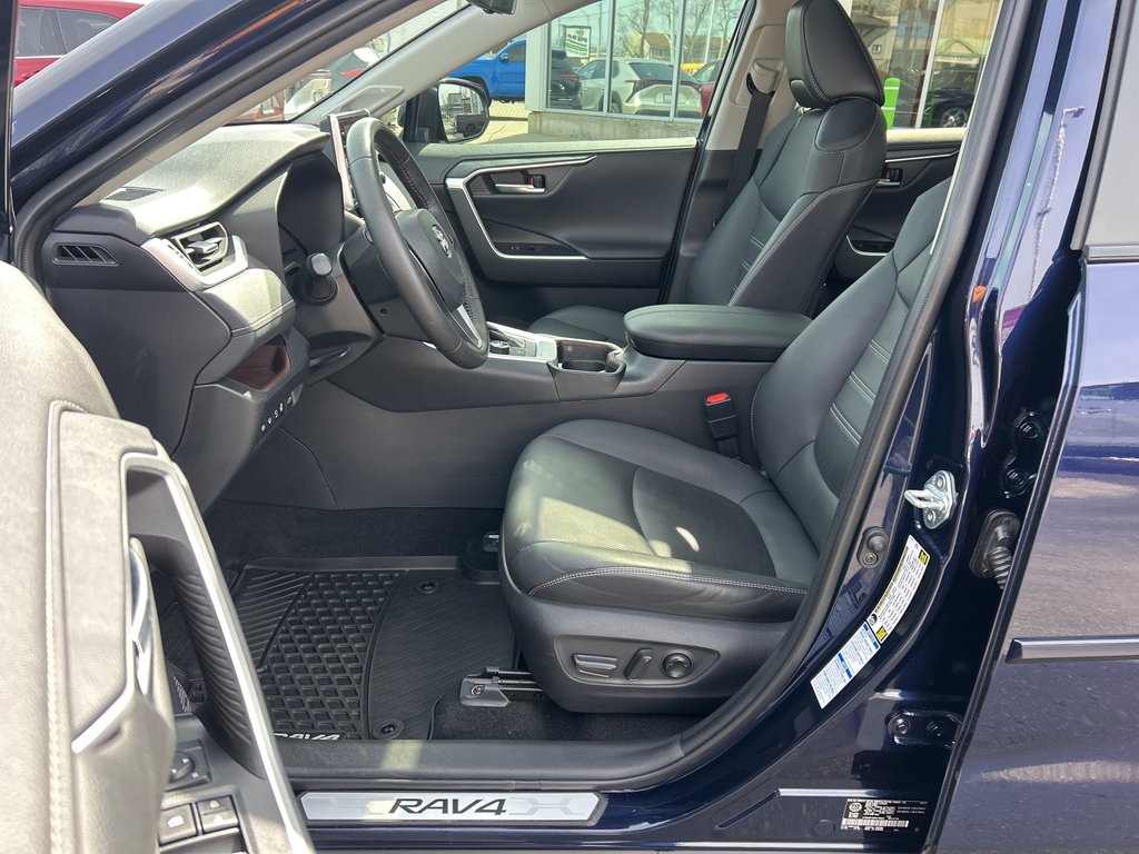 2021 Toyota RAV4 Hybrid Limited in Niagara Falls, Ontario - 13 - w1024h768px