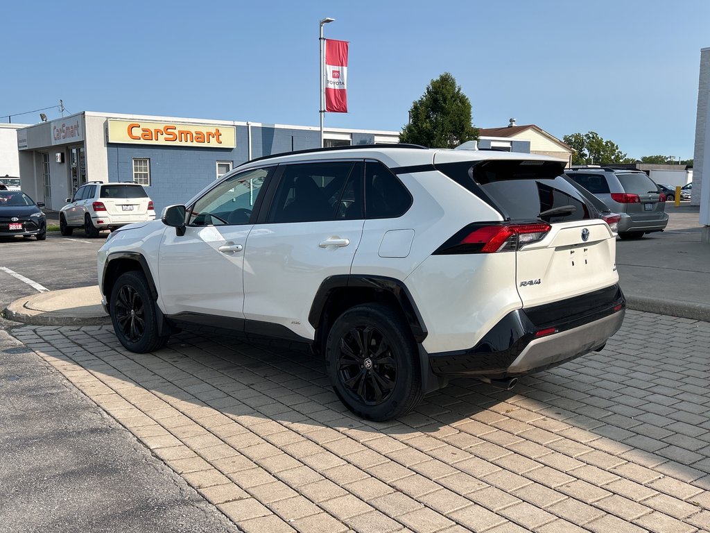 2022  RAV4 Hybrid SE in Niagara Falls, Ontario - 3 - w1024h768px