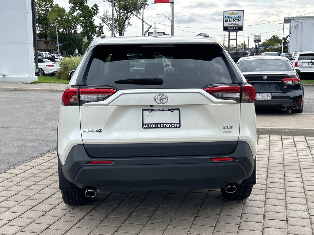 2022  RAV4 XLE in Niagara Falls, Ontario - 4 - w1024h768px