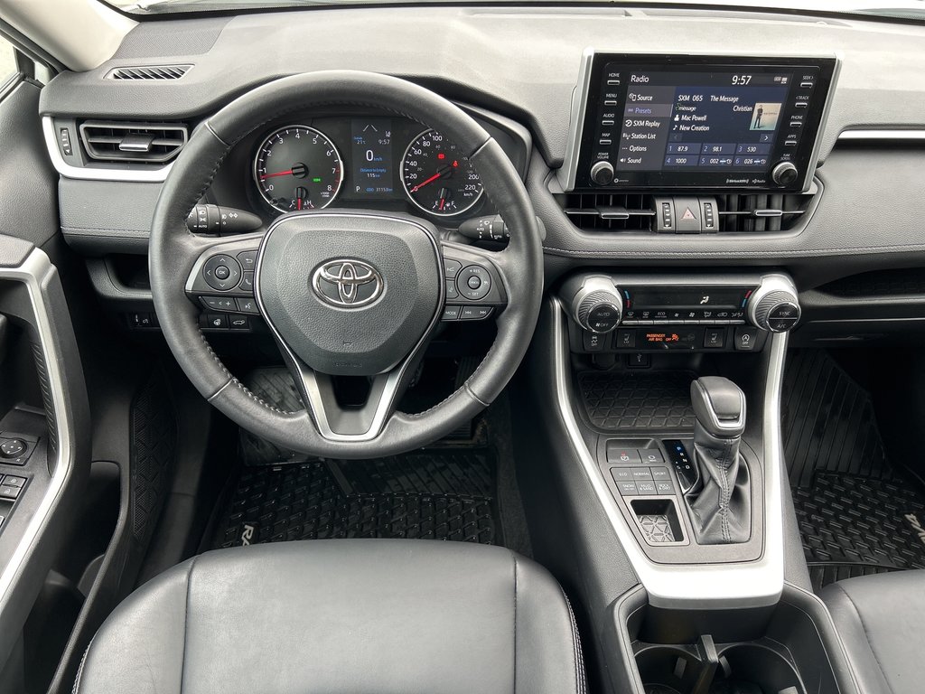 2022  RAV4 XLE in Niagara Falls, Ontario - 13 - w1024h768px