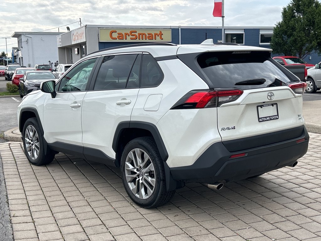 2022  RAV4 XLE in Niagara Falls, Ontario - 3 - w1024h768px