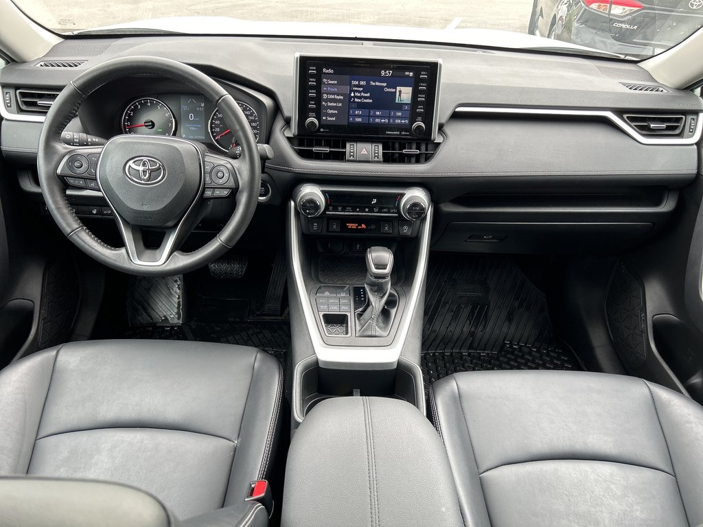 2022  RAV4 XLE in Niagara Falls, Ontario - 14 - w1024h768px