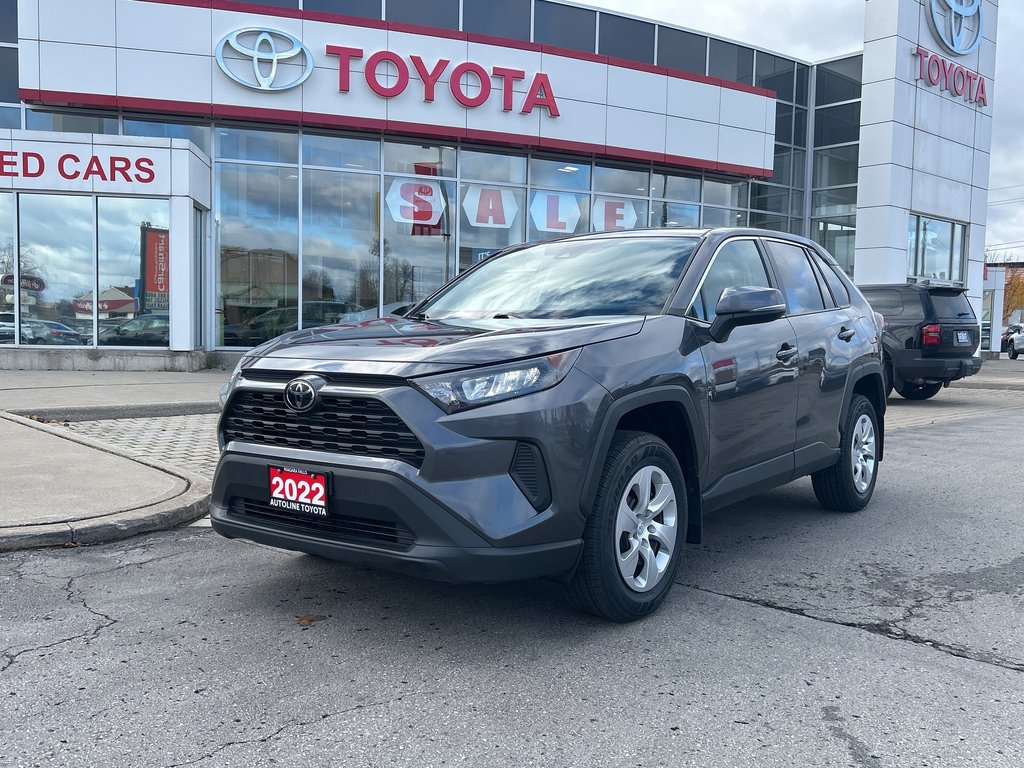 2022 Toyota RAV4 LE in Niagara Falls, Ontario - 9 - w1024h768px