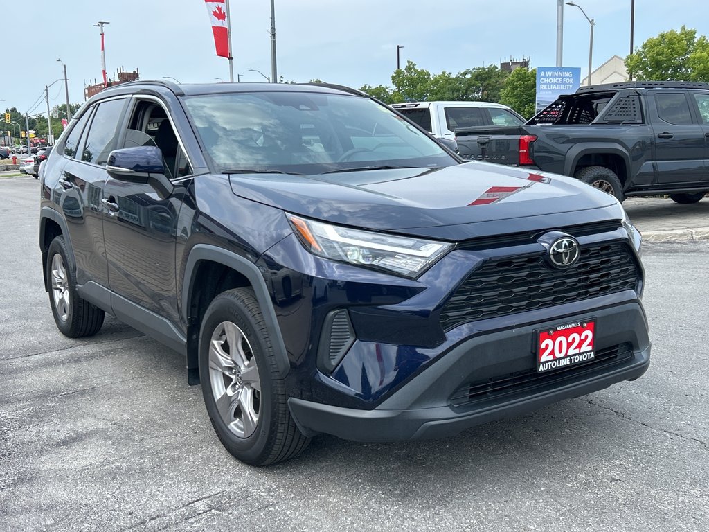 2022 Toyota RAV4 XLE in Niagara Falls, Ontario - 8 - w1024h768px