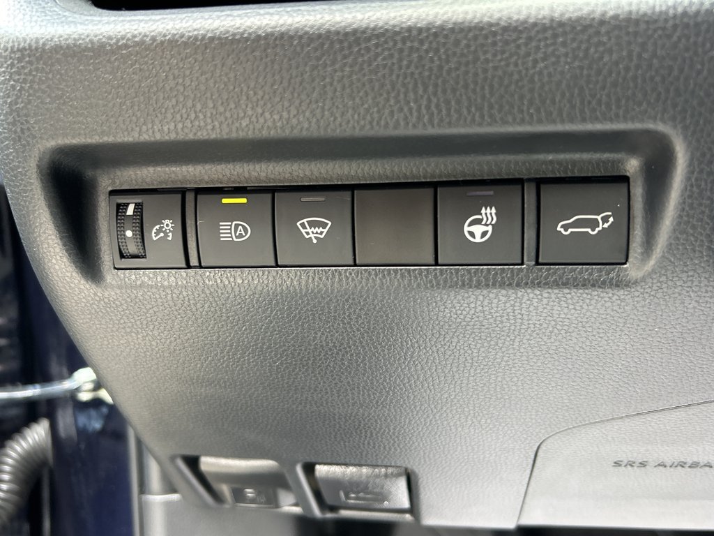2022 Toyota RAV4 XLE in Niagara Falls, Ontario - 15 - w1024h768px