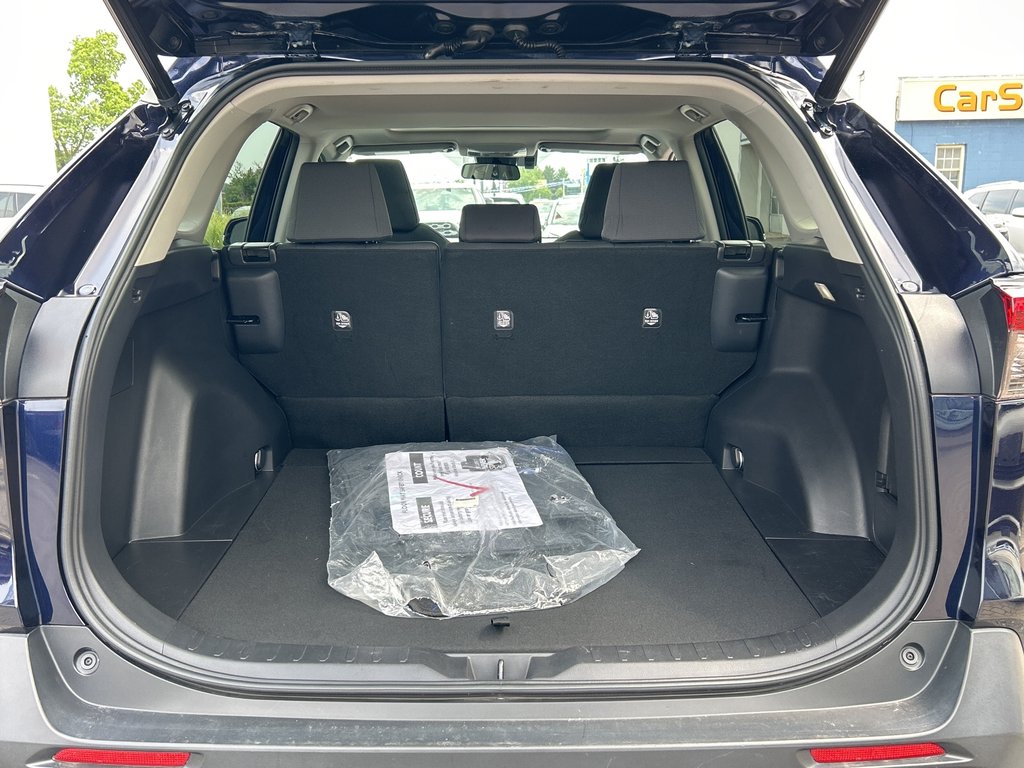 2022 Toyota RAV4 XLE in Niagara Falls, Ontario - 6 - w1024h768px