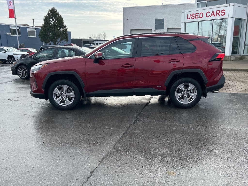 2023  RAV4 Hybrid XLE in Niagara Falls, Ontario - 2 - w1024h768px