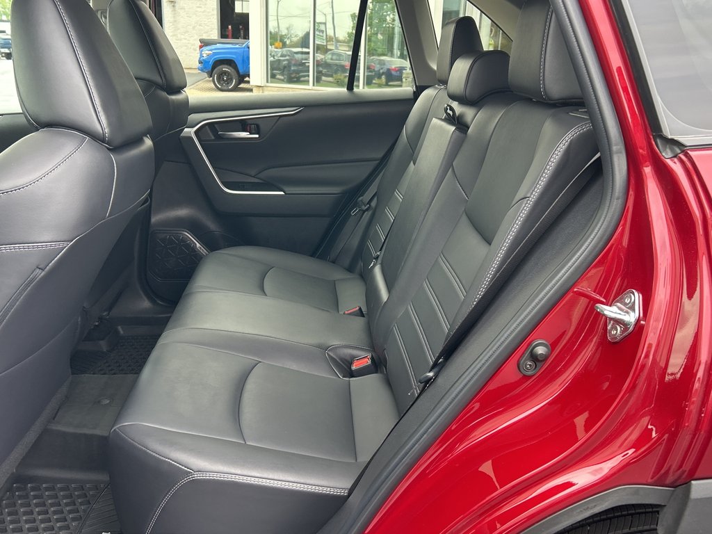 2023 Toyota RAV4 XLE in Niagara Falls, Ontario - 13 - w1024h768px