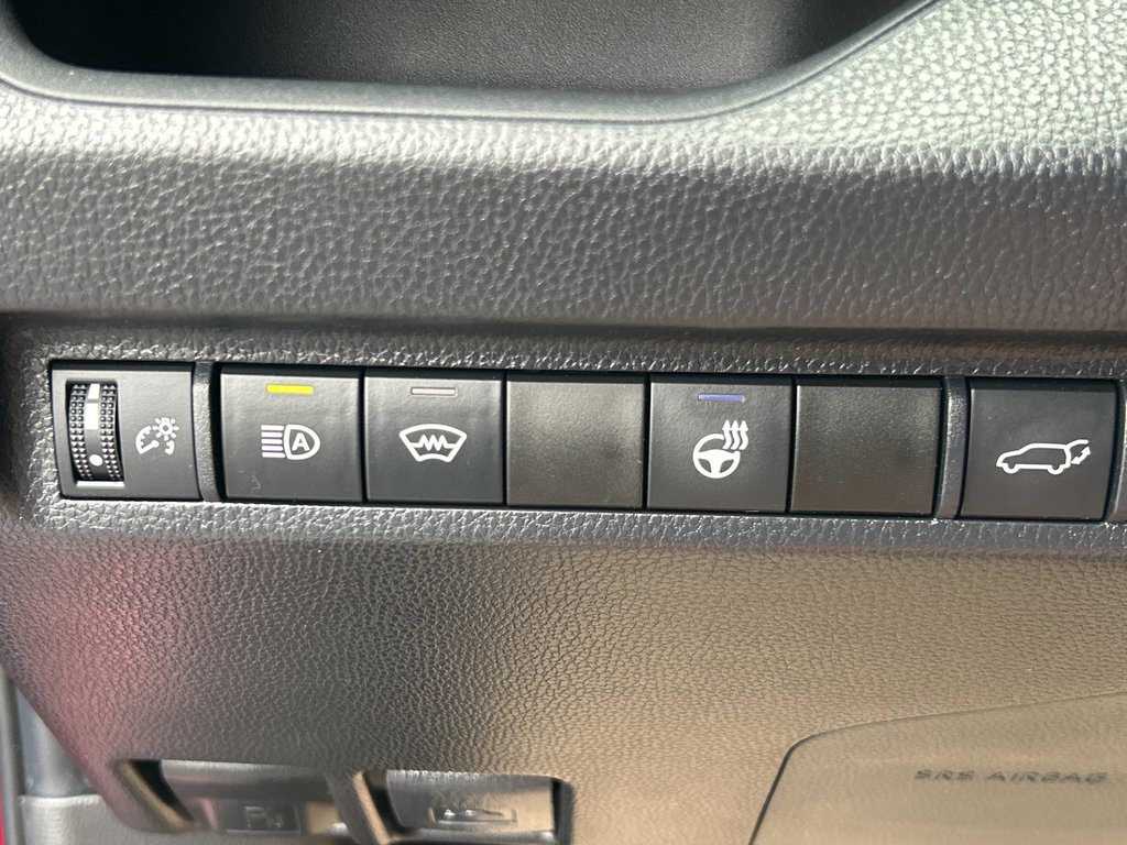 2023 Toyota RAV4 XLE in Niagara Falls, Ontario - 14 - w1024h768px