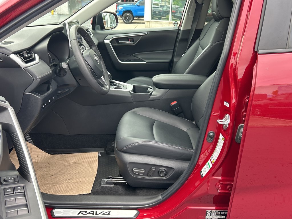 2023 Toyota RAV4 XLE in Niagara Falls, Ontario - 12 - w1024h768px