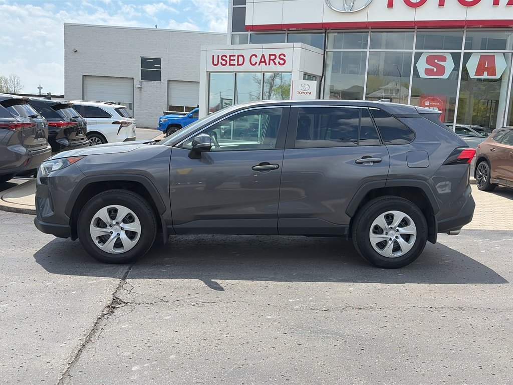 2023 Toyota RAV4 LE in Niagara Falls, Ontario - 2 - w1024h768px