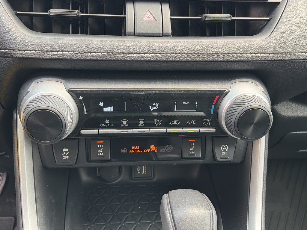 2023 Toyota RAV4 LE in Niagara Falls, Ontario - 16 - w1024h768px